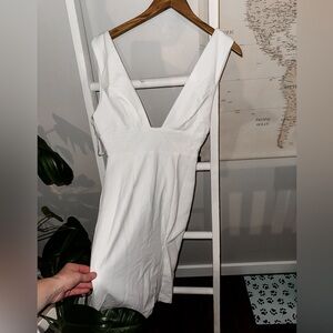 ✨BRIDES✨ White Fitted Plunge Neck Dress